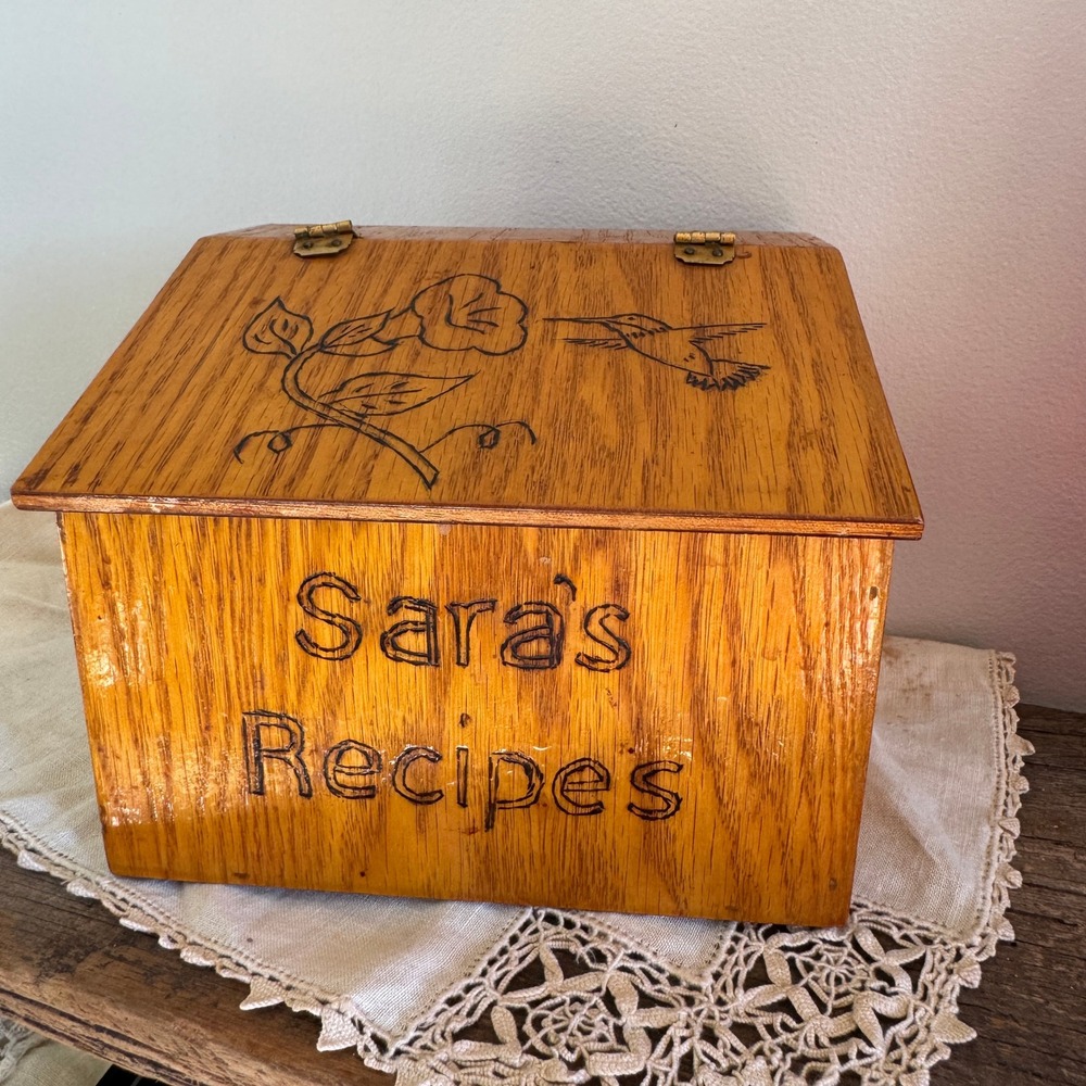 Vintage‎ Handcrafted Wood Burned Recipe Box Hummingbird Sara's Recipes Folk Art